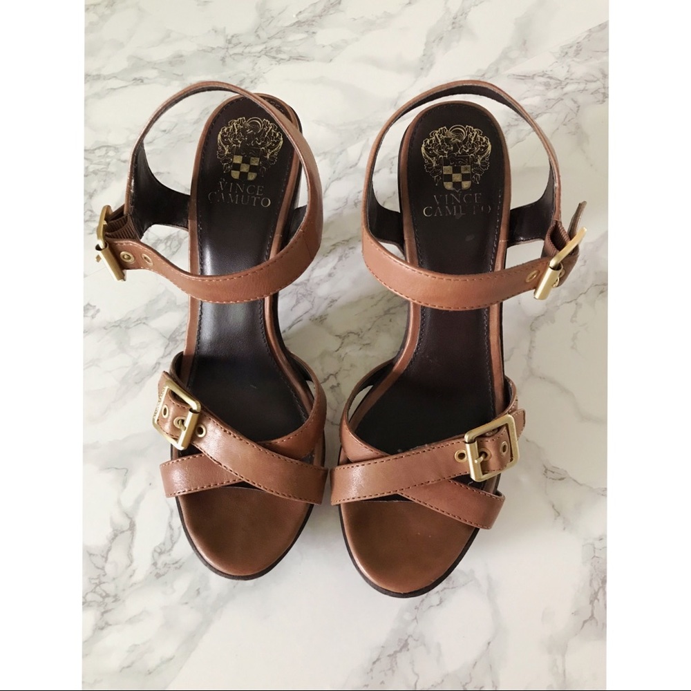 VINCE CAMUTO sandal